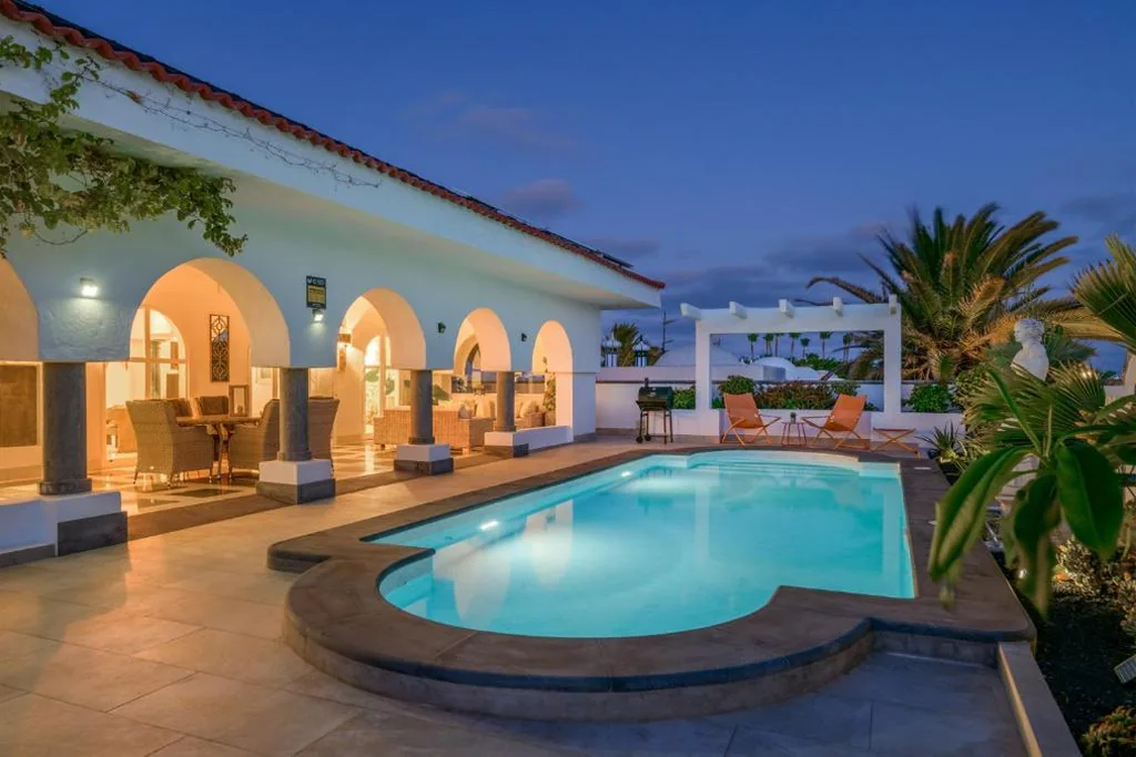 Villa de 4 dormitorios — Oasis de lujo - luxury boutique villa