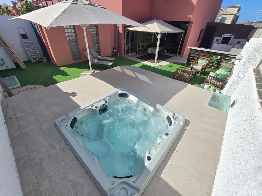 Casa con 3 camere da letto — Oasis House