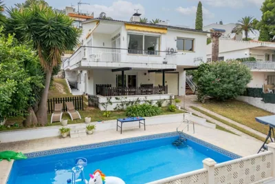 Oasis Salou Pool Beach and Bbq — Foto 10
