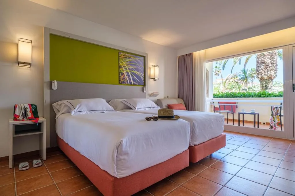 Camera doppia - 2 letti — Oassium Hotel - Adults Only