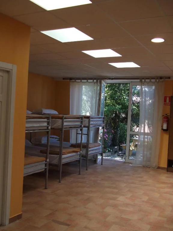 Letto singolo in dormitorio condiviso misto — Obradoiro