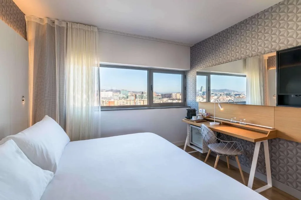 Quarto Duplo Deluxe - 1 ou 2 camas — Occidental Atenea Mar - Adults Only
