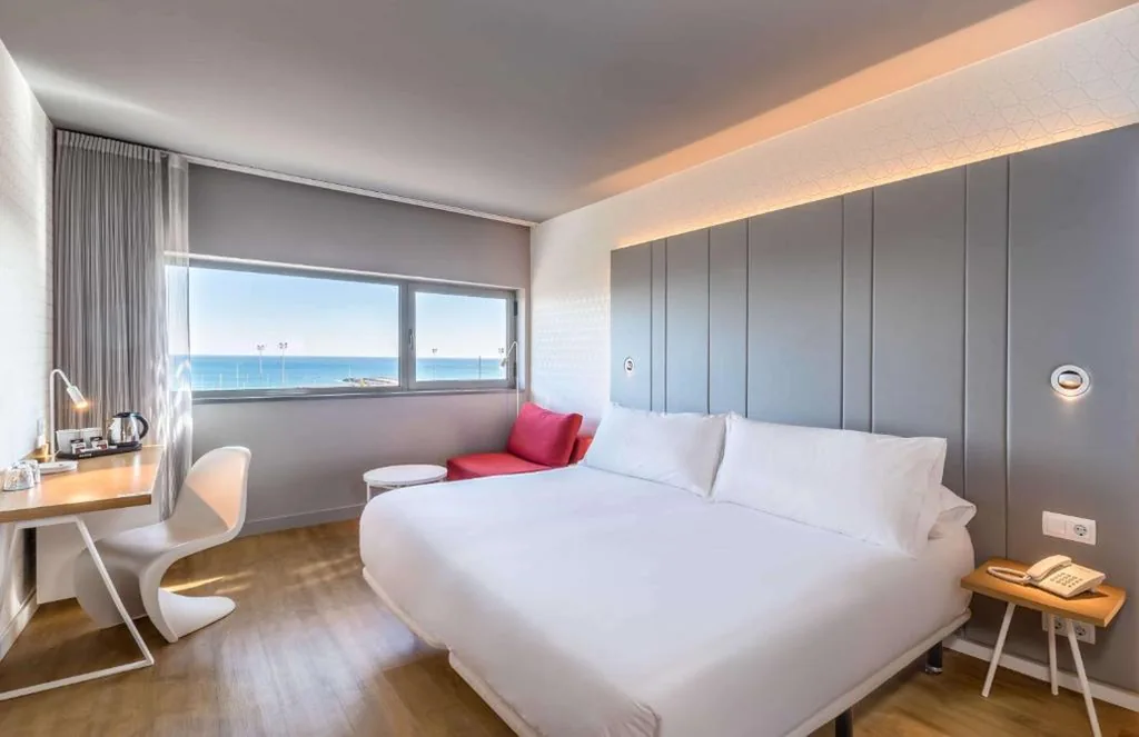 Quarto Duplo Superior com vista para o mar - 1 ou 2 camas — Occidental Atenea Mar - Adults Only