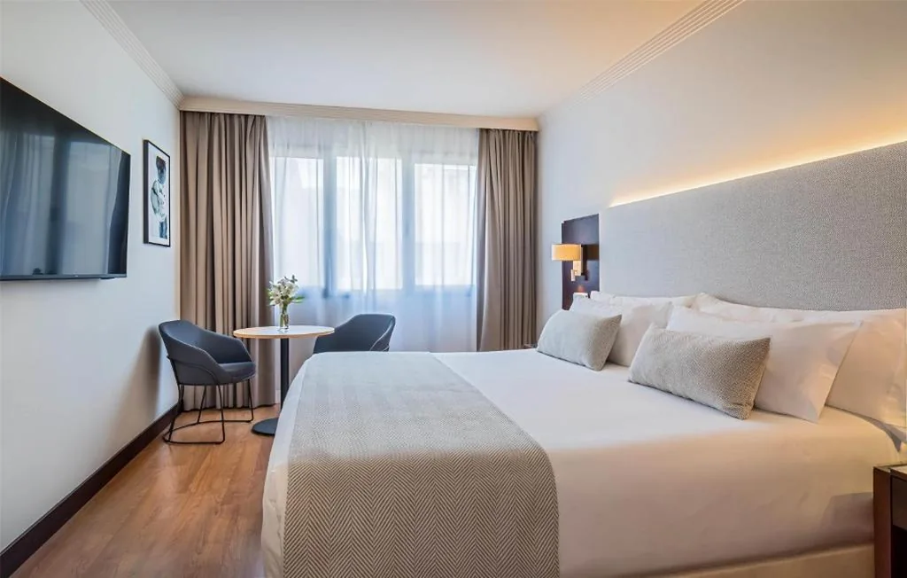 Junior Suite mit Whirlpool-Badewanne — Occidental Granada