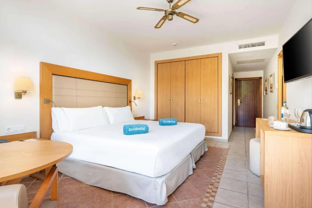 Camera Doppia Deluxe (2 adulti + 1 bambino) — Occidental Jandía Mar - All Inclusive