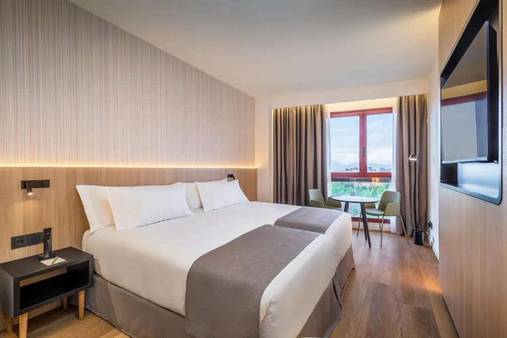 Triple Room with Park View — Occidental Pamplona