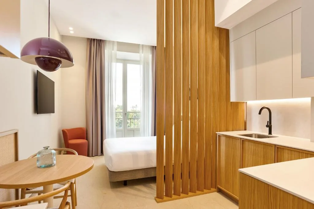 Monolocale con balcone — Ocean Drive Málaga - New Opening 2026