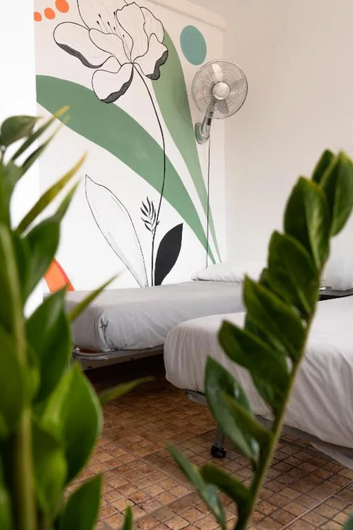 Quarto Duplo com casa de banho privativa - 2 camas — Ocean Nomads Coworking Tenerife