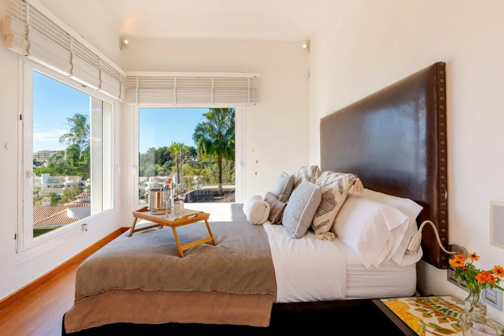 Ocean Views Luxury Villa next to beach