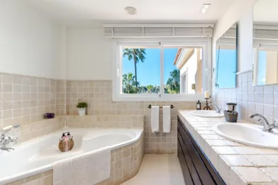 Ocean Views Luxury Villa next to beach — foto 3