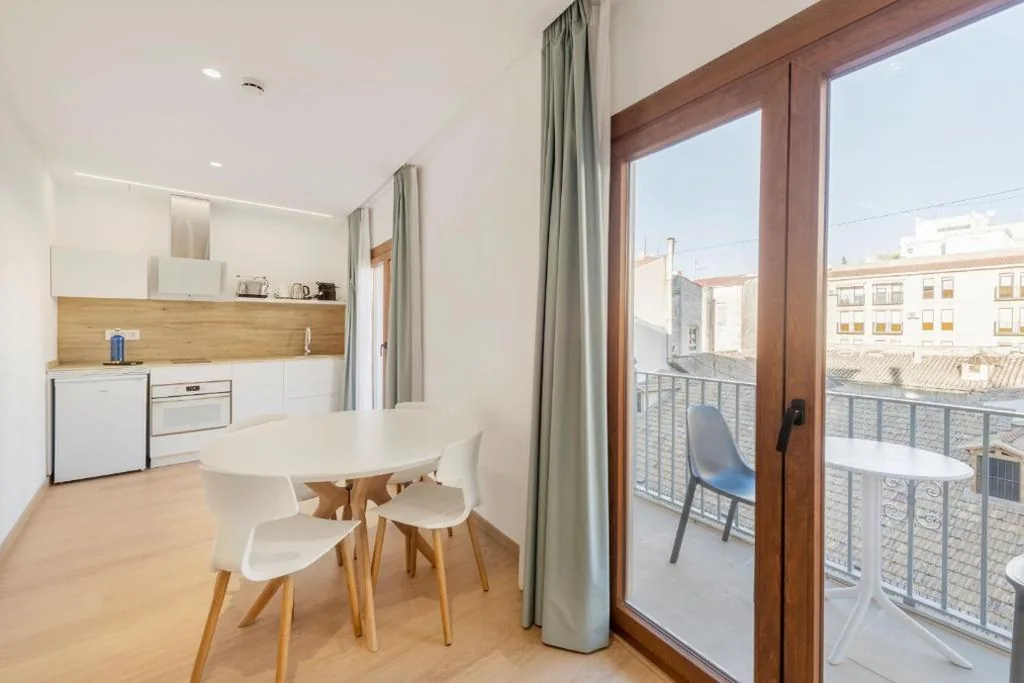 スーペリアアパートメント — Odyssey Rooms Alicante