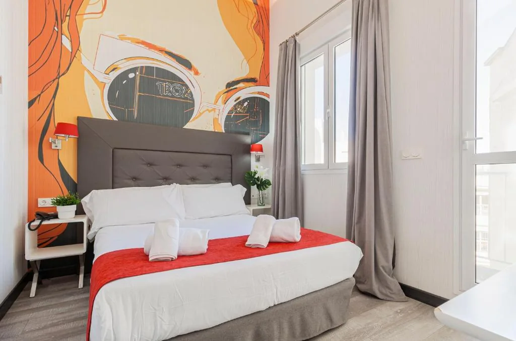 Habitación Doble con balcón — Oh Nice Revellin Ceuta