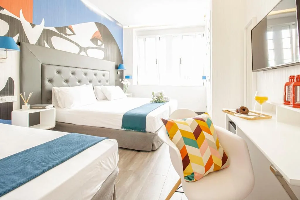 Habitación Triple — Oh Nice Revellin Ceuta