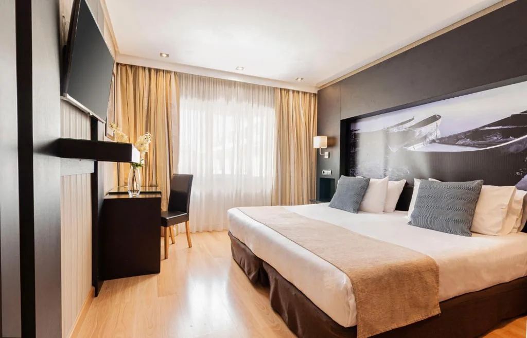 Habitación Doble Premium - 1 o 2 camas — Oh Nice Ulises Ceuta