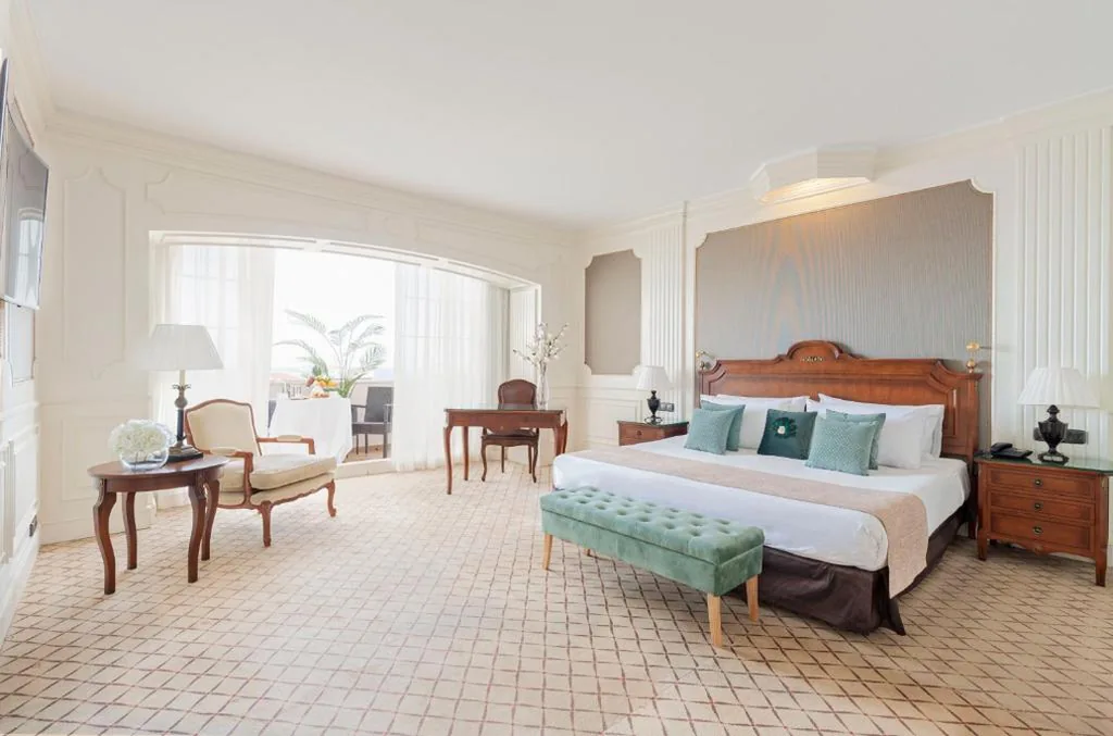Suite Presidencial — Oh Nice Ulises Ceuta