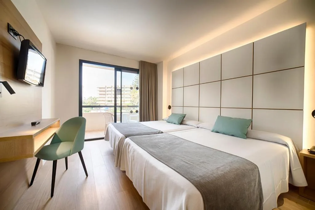 Quarto Triplo (3 adultos) — Ohtels Belvedere