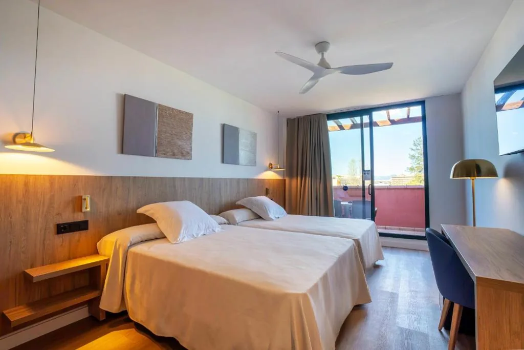 Camera tripla — Ohtels Vil·la Romana