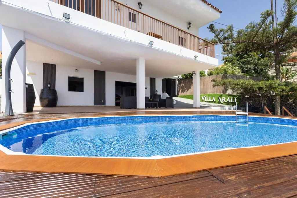 Villa con piscina privada — OkStay Villa Arali Lujo renovado en Tenerife