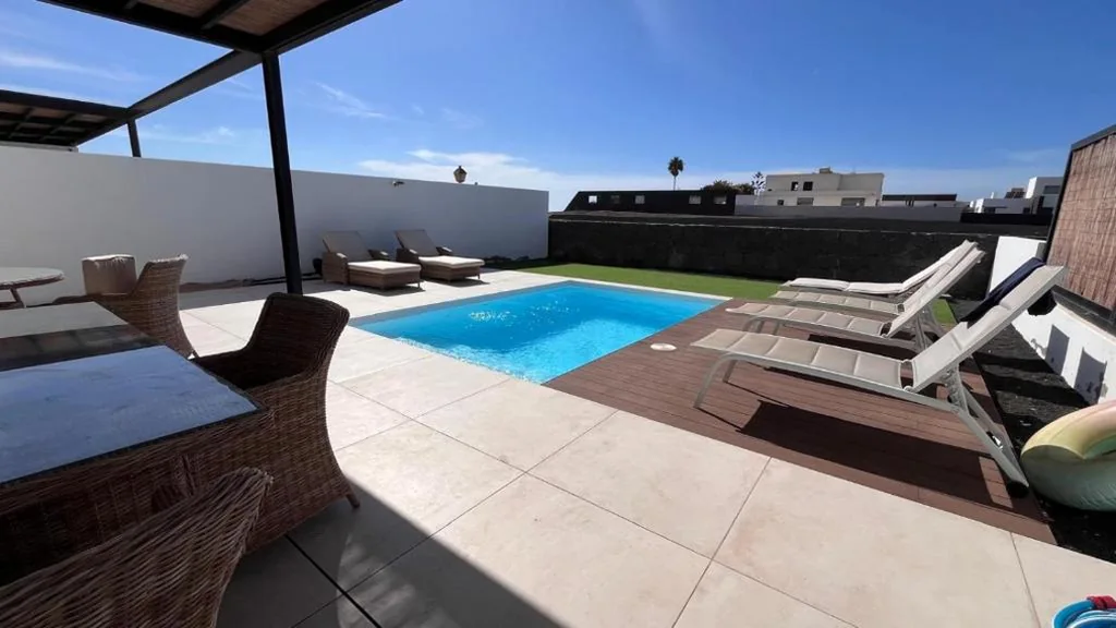 Villa con 3 camere da letto — Olablanca