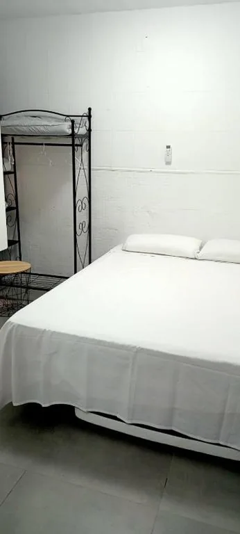 Standard-Doppelzimmer mit Gemeinschaftsbad — Old Center Inn Alicante