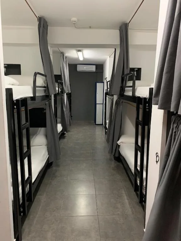 Posto letto in dormitorio condiviso misto da 12 letti — Olé Backpackers Hostel