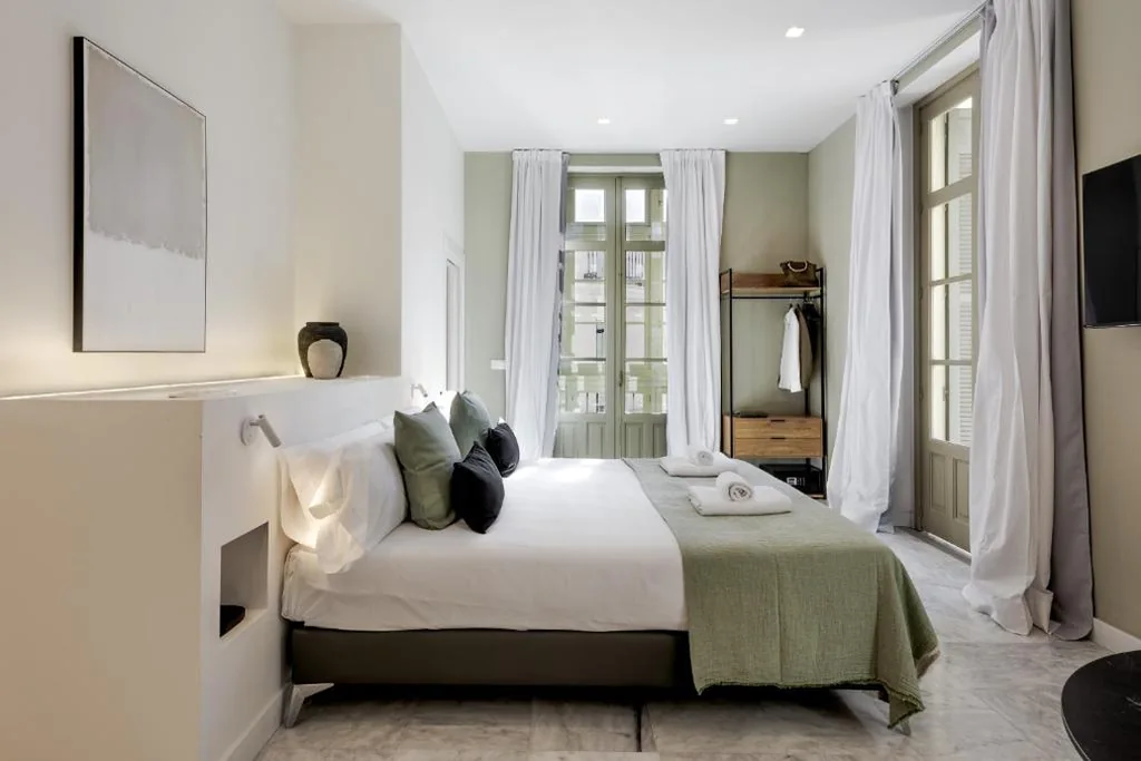 Estudio con balcón — Olea Atarazanas - Habitat Apartments