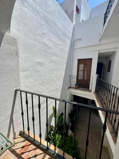 Oliva Courtyard Guesthouse — foto 12