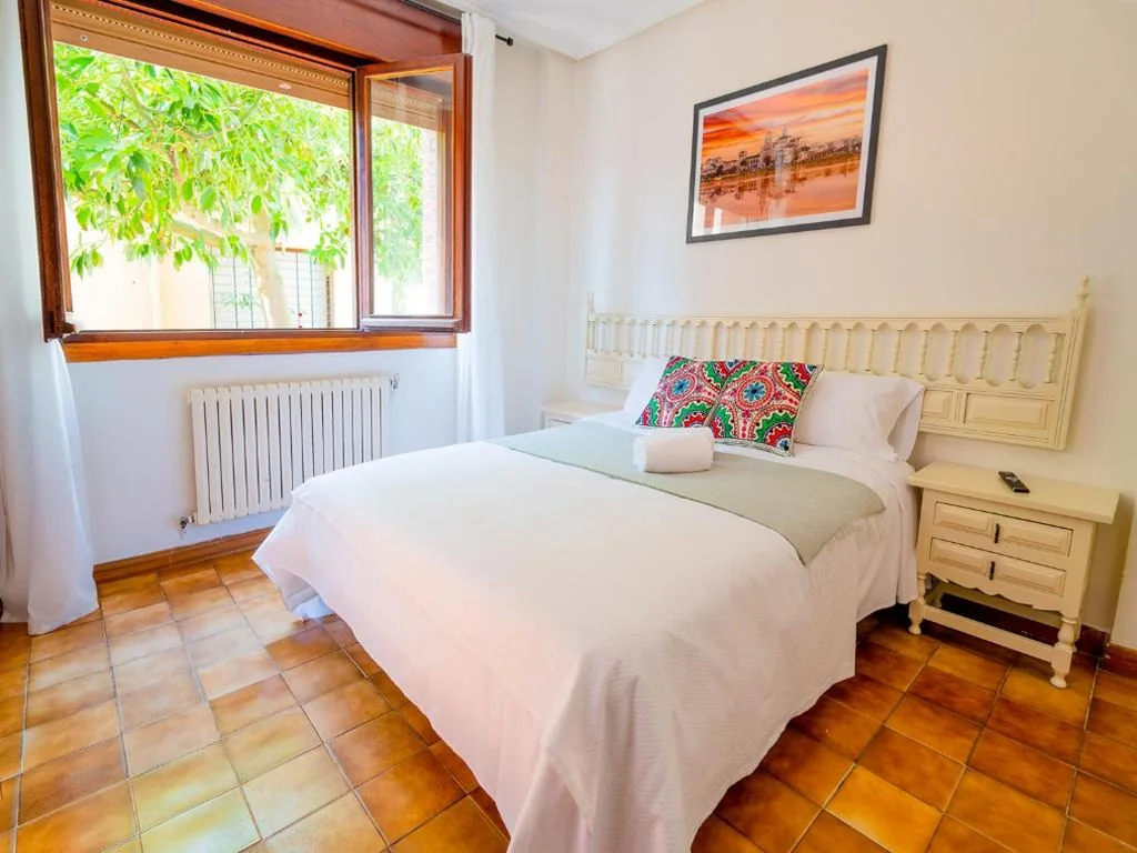 Chambre double avec balcon — Oliva Rooms 3000