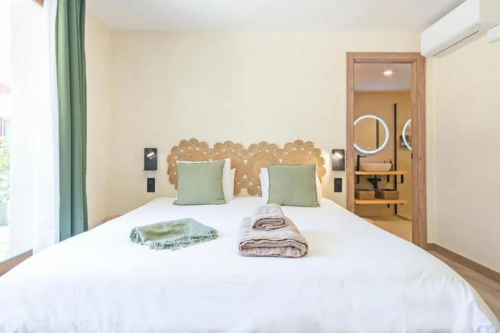 Habitación Doble con terraza — Olivia Barcelona