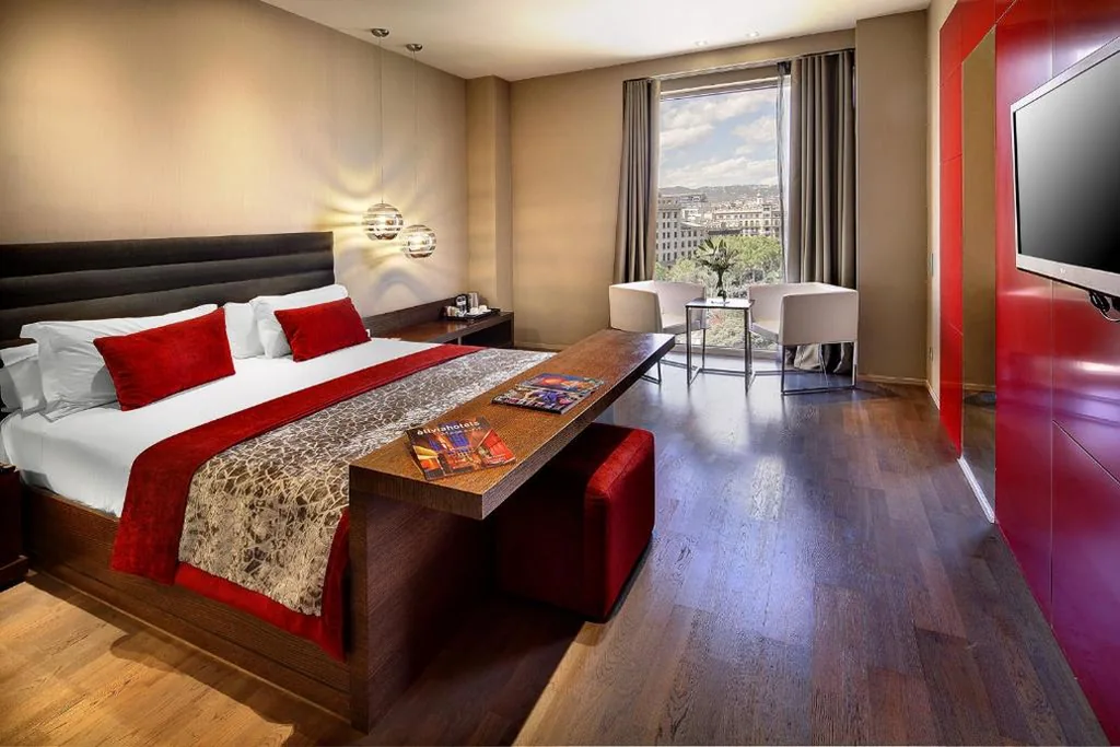Habitación Doble Superior con vistas — Olivia Plaza Hotel