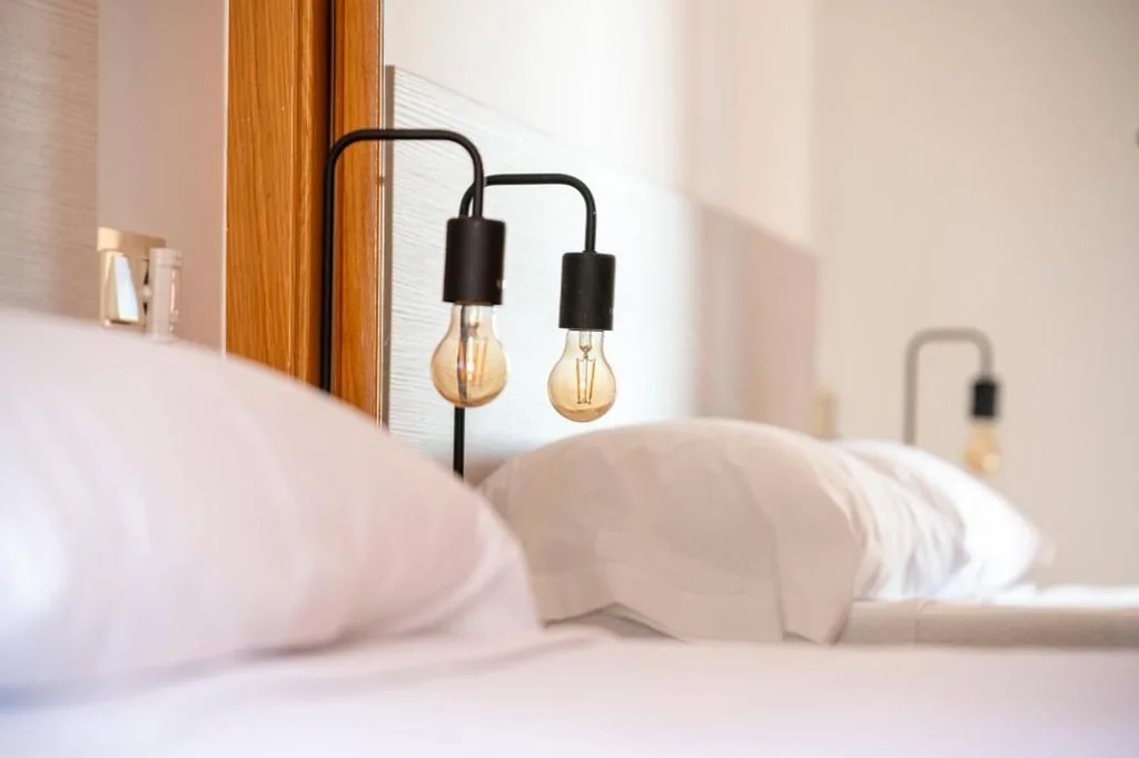 Quarto duplo - 2 camas — Olmedo Hostal Plaza