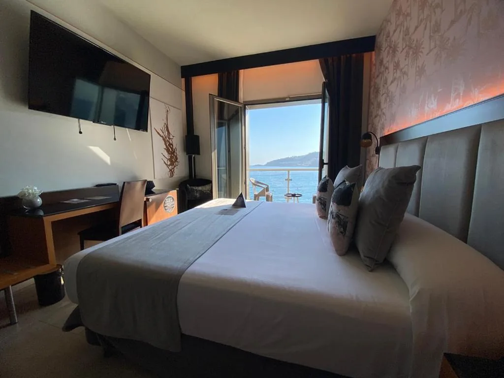 Camera Doppia con vista sul mare — ON ALETA ROOM designed for adults