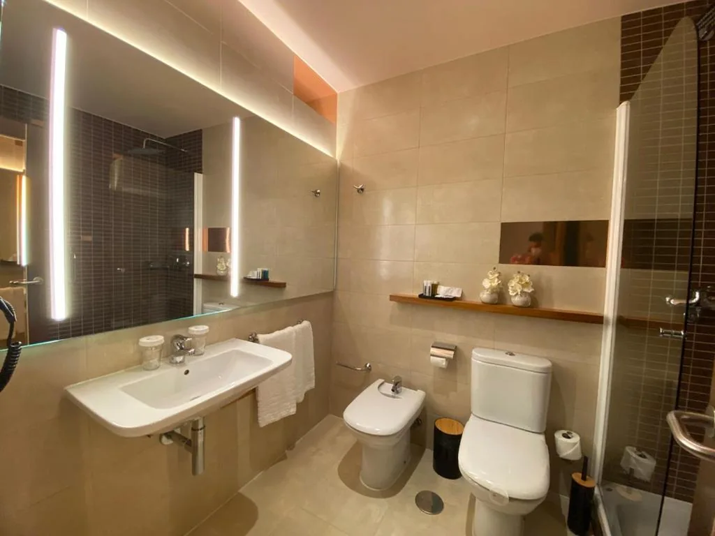 Camera Doppia — ON ALETA ROOM designed for adults