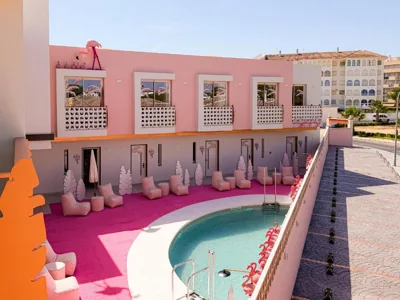 On Pink Motel — foto 4