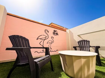 On Pink Motel — foto 11