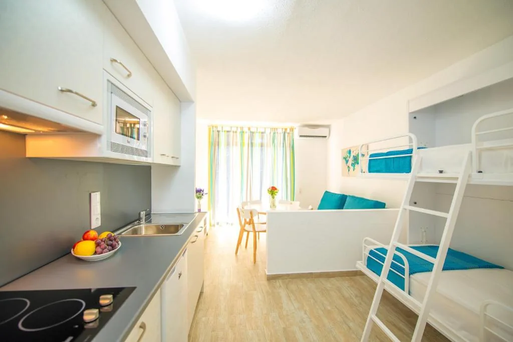 Studio avec balcon — Ona Internacional Apartments