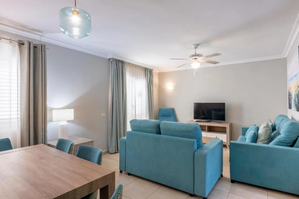 Two-Bedroom Apartment — Ona Los Claveles