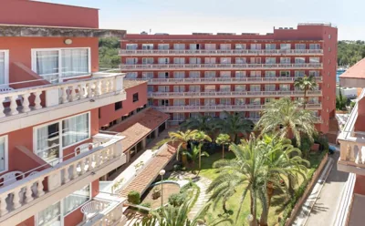 Ona Luna Park - Adults Friendly 16 Years Plus — photo 11