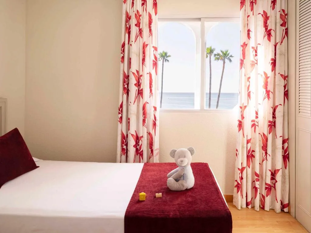 Apartamento de 2 dormitorios con vistas frontales al mar (2 adultos) — Ona Marinas de Nerja Spa Resort
