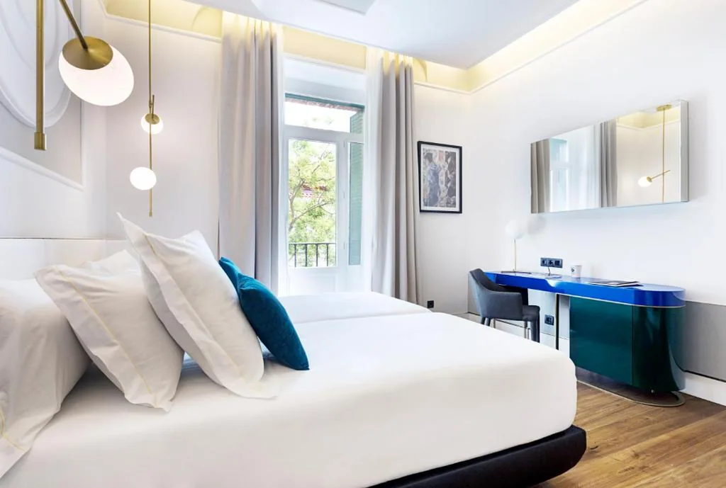 Chambre Premium — One Shot Fortuny