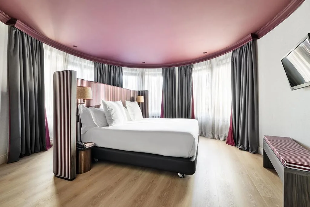 Habitación Doble Premium — One Shot Luchana
