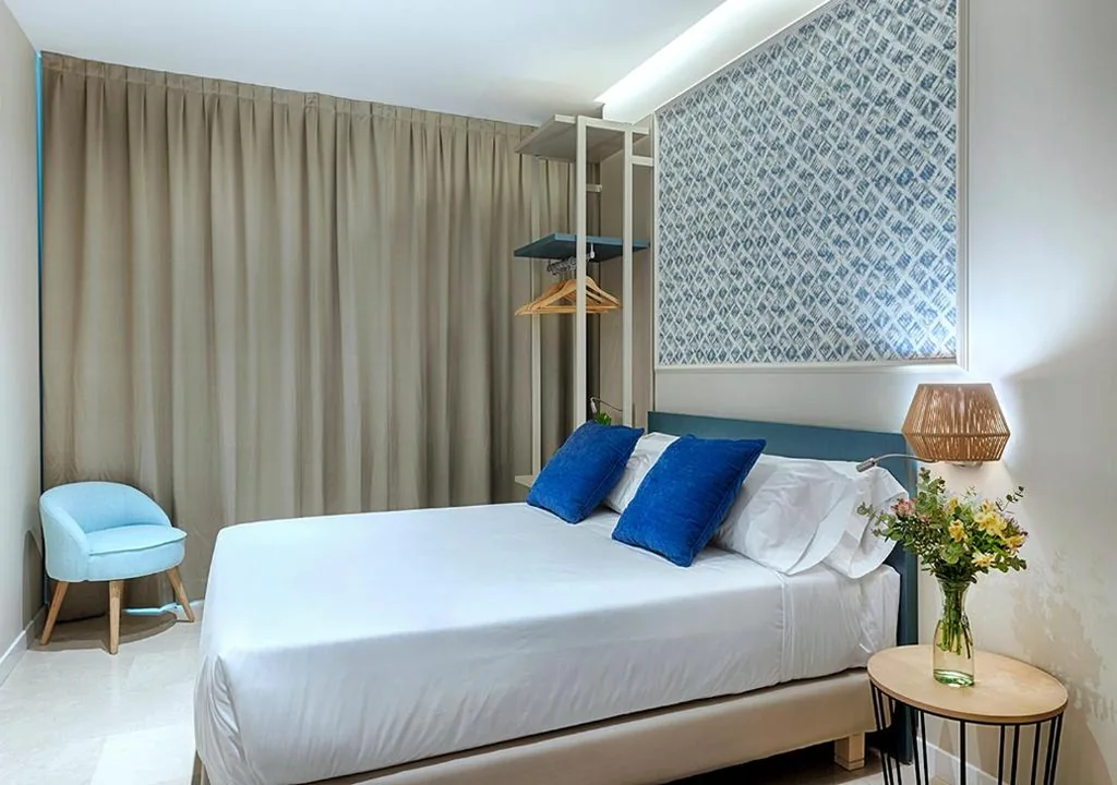 Habitación Doble Estándar — Opera House Valencia B&B