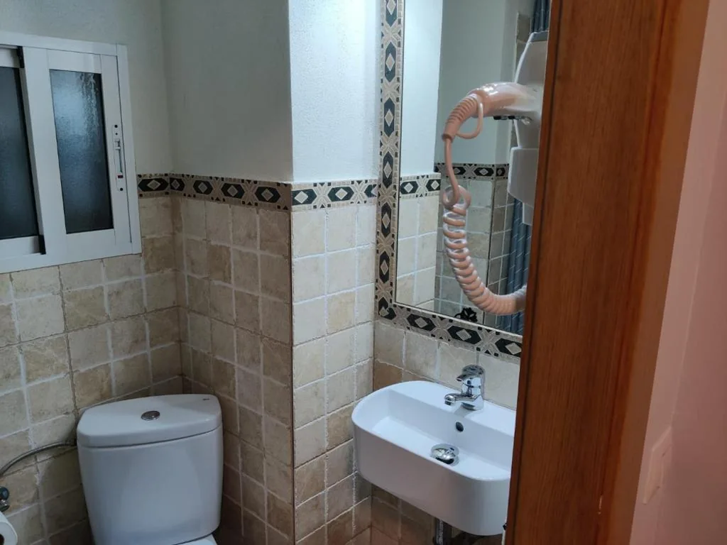Single Room — Orfebre Góngora