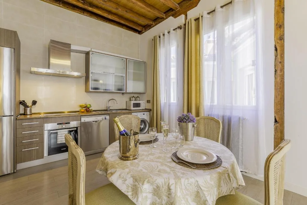 Apartamento — Oriente Palace Apartments