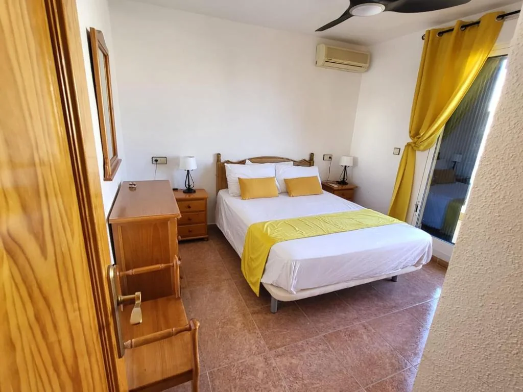 Orihuela - Sleeps 6 - Parking - Pool - PetFriendly