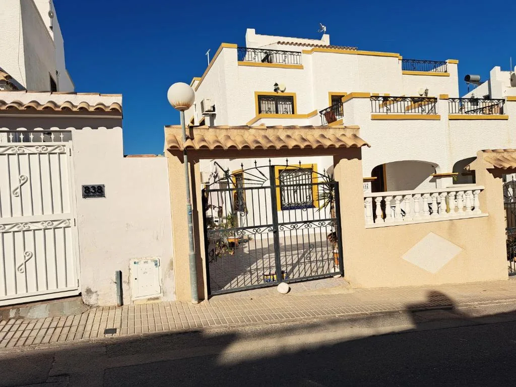Orihuela - Sleeps 6 - Pool - Parking - PetFriendly