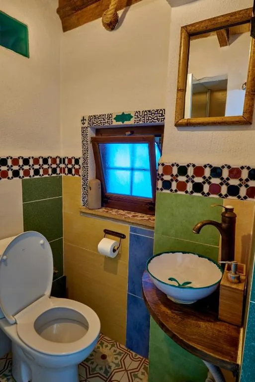 Letto singolo in dormitorio femminile — Oripando Hostel