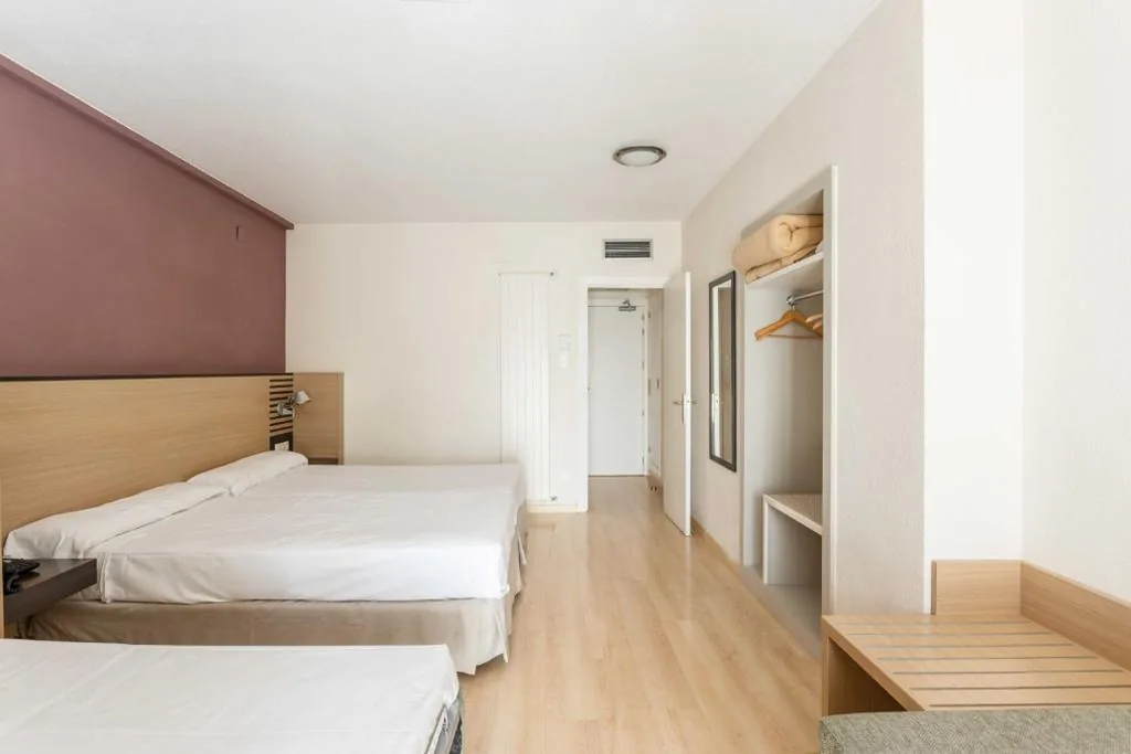 Camera quadrupla — Oroel Hotel & SPA
