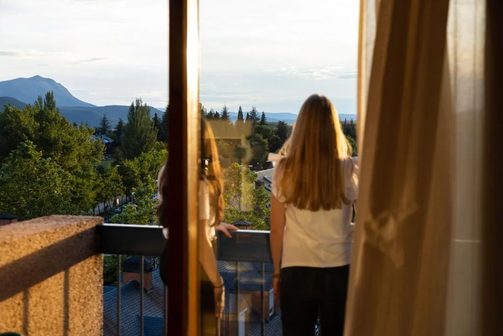 Camera doppia con letti singoli — Oroel Hotel & SPA