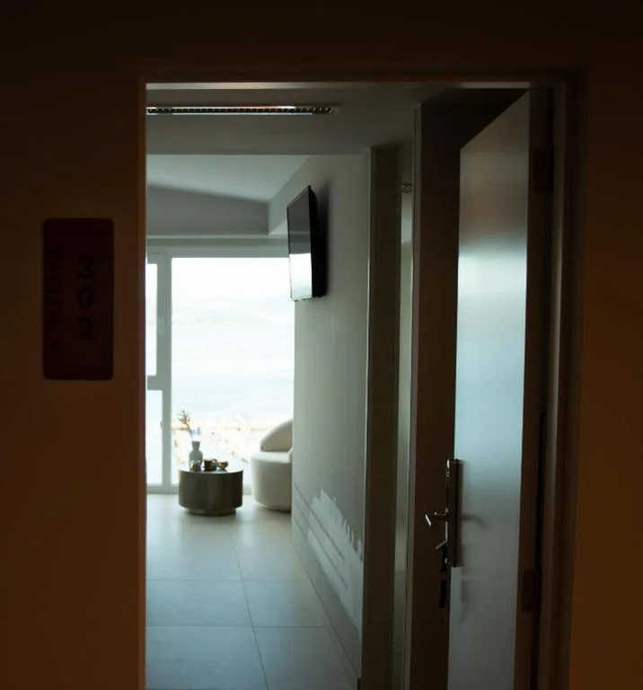 Camera matrimoniale con vista sul mare — Otantus Hotel